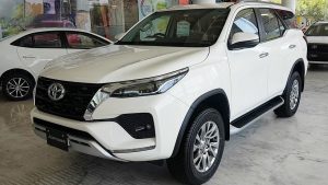 toyota fortuner rent in pakistan lahore