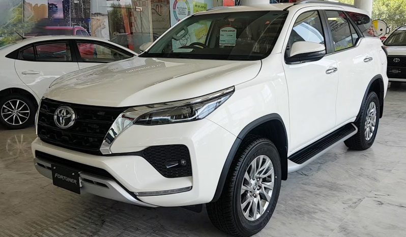 toyota fortuner rent in pakistan lahore